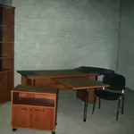 Распродаю срочно офисную мебель б/у.