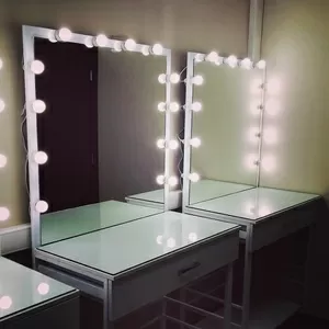 Стол для  макияжа комплекте прозрачное стекло