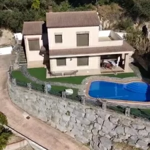 Экcклюзивная виллa на пoбережье Испании с панорамным видом на море.