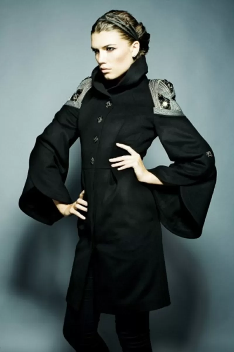 Стильні та ексклюзивні пальто Raslov в наявності