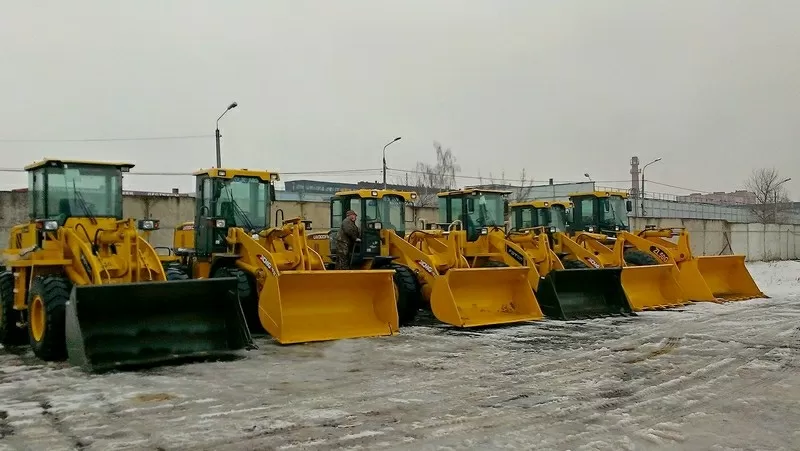 Фронтальный погрузчик XCMG LW300KN  2