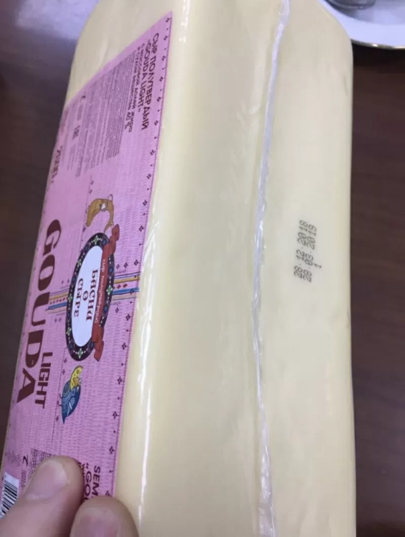 Предлагаем оптом сыр со склада производителя.