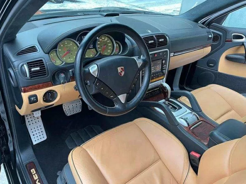 Продаю автомобиль Porsche Cayenne Turbo S 7