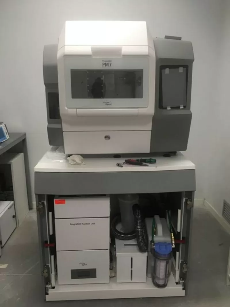 Ivoclar Programill PM7 5-Axis Dental Milling Machine
