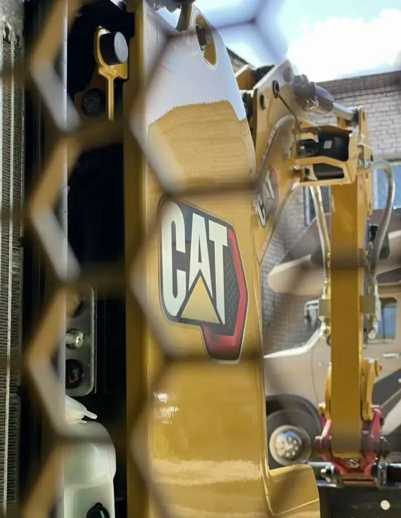 Мини-экскаватор Cat302