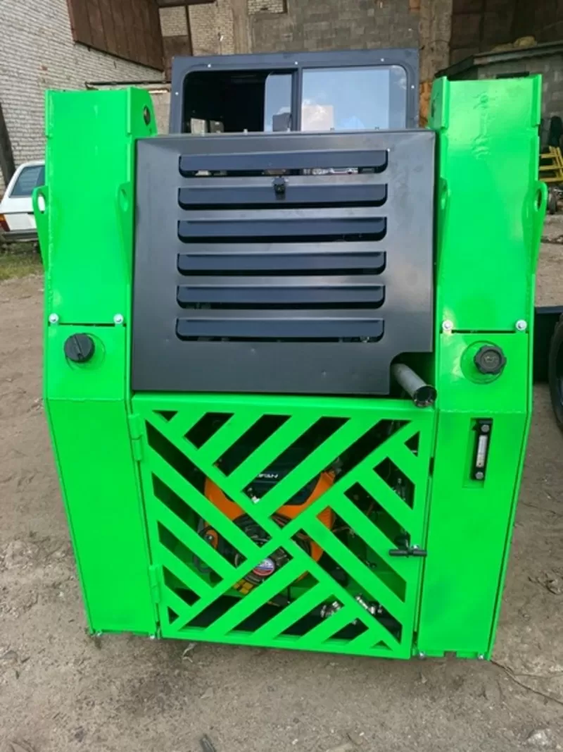 Бортоповоротный мини-погрузчик H 450 7